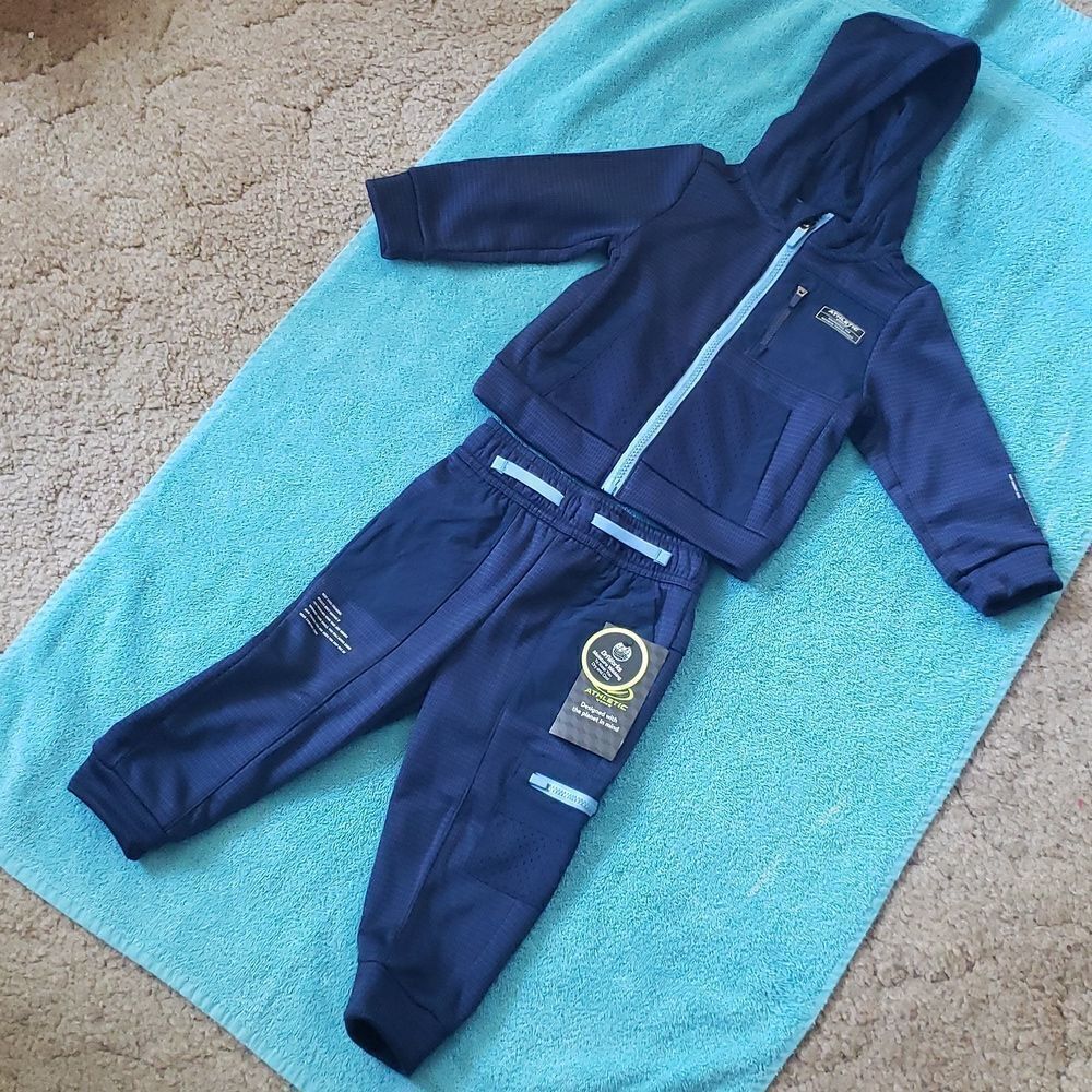 NWT Athletic Works DriWorks Moisture Wicking 2 Pc Set - Pants and Hooded Jacket